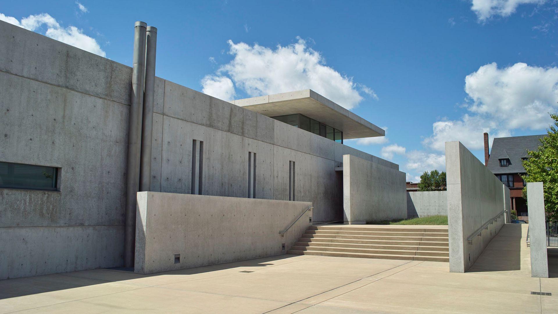 普利策艺术基金会在现代混凝土结构中收藏当代艺术品.