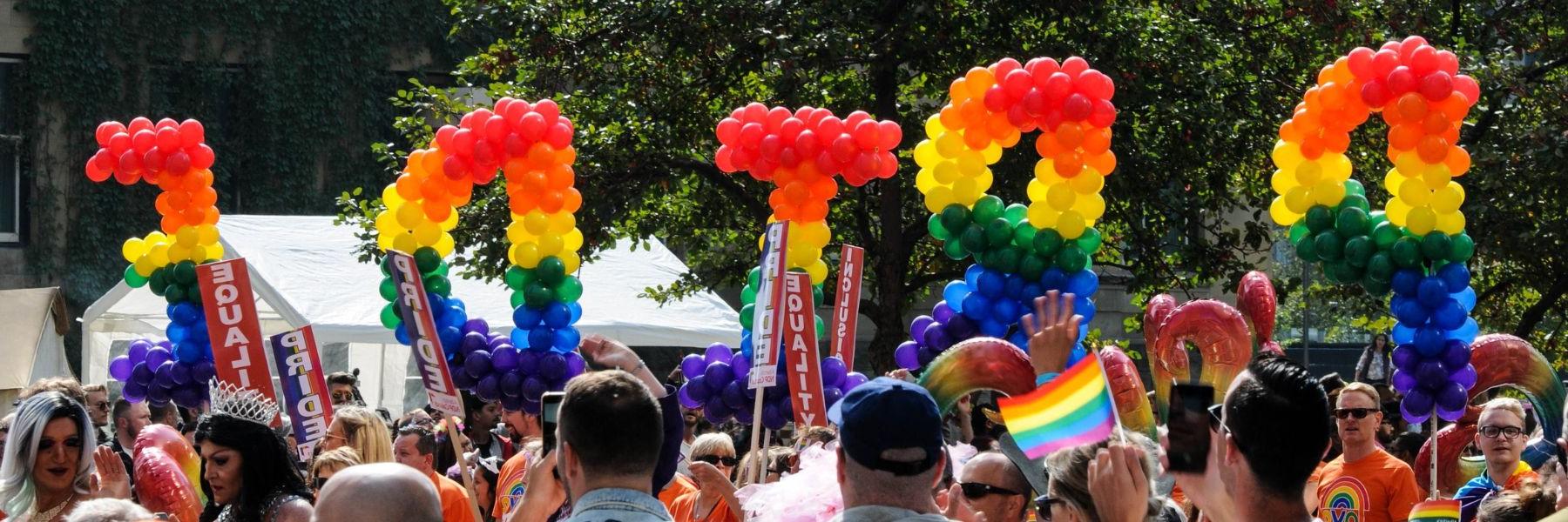 同性恋节庆祝十大最大的网络彩票平台斯充满活力的LGBTQIA+社区.